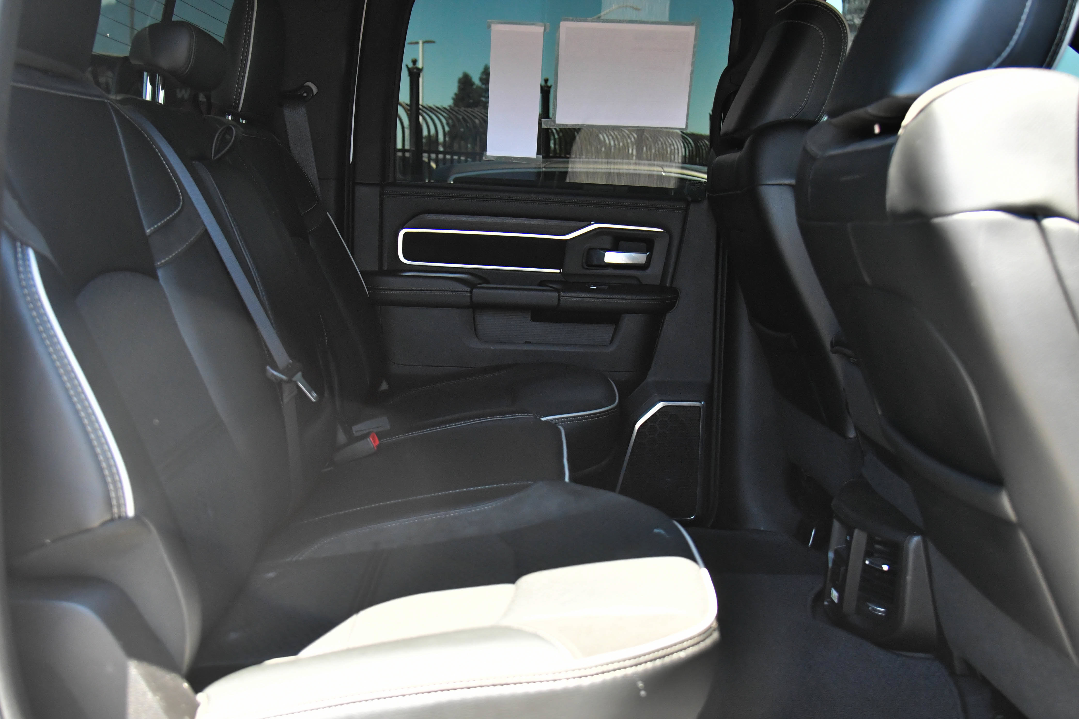 Used 2026 RAM 2500 Laramie AWD/4WD image 52