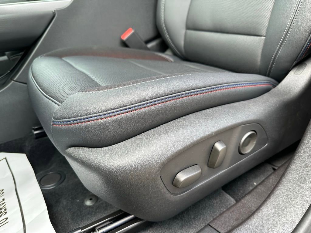 New 2025 Chevrolet Equinox EV RS w/ Convenience Package II FWD image 52