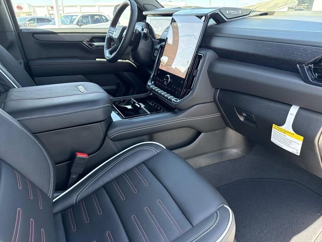 New 2026 GMC Yukon XL AT4 Ultimate image 18