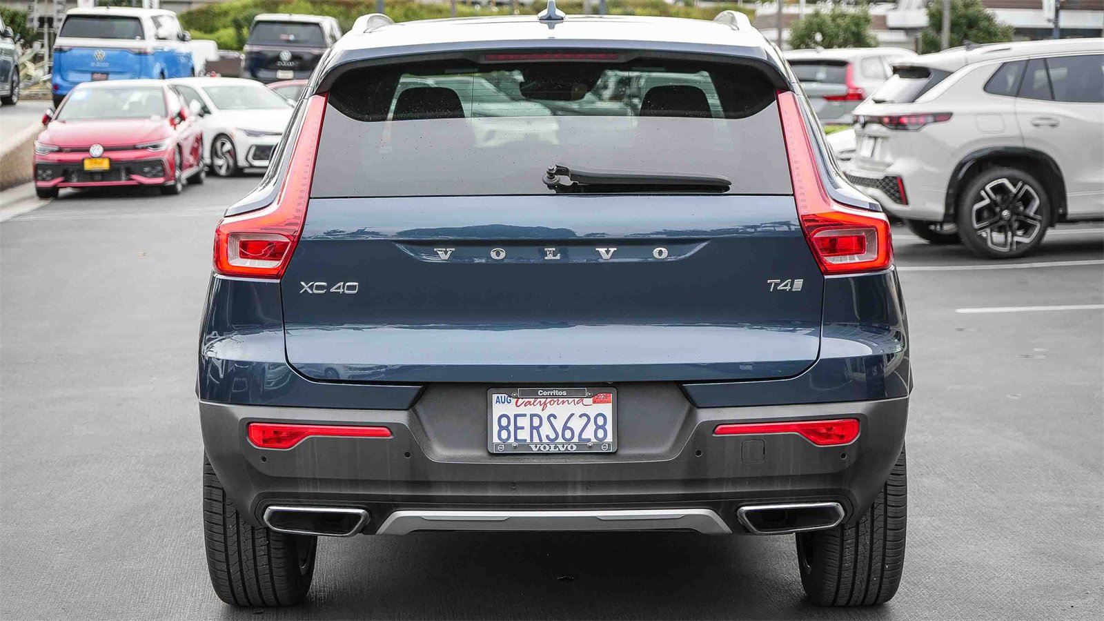 Used 2019 Volvo XC40 T4 Inscription image 7