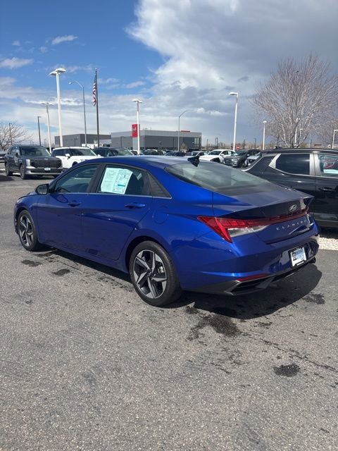 Used 2023 Hyundai Elantra Limited FWD image 5
