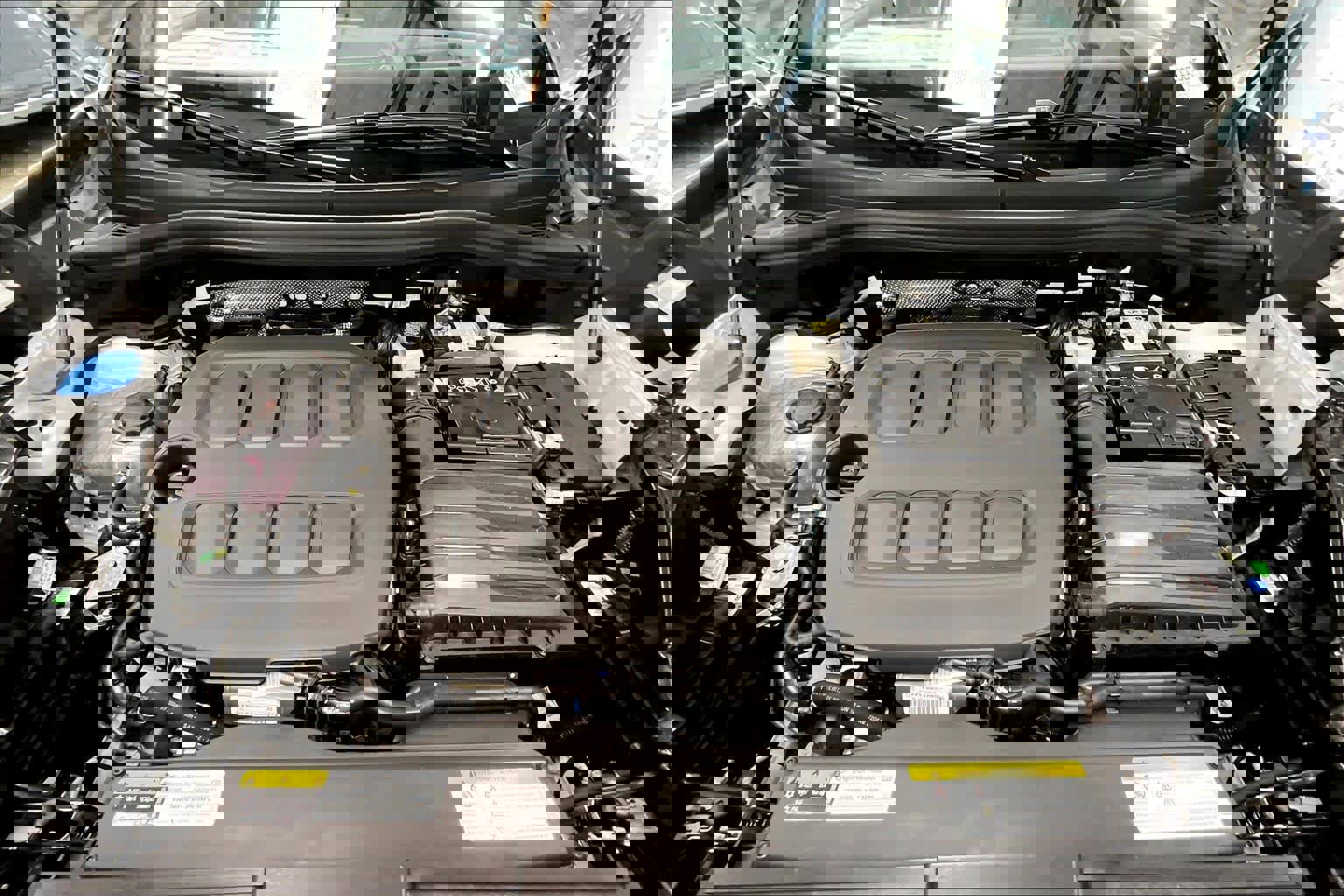 New 2026 Volkswagen Tiguan SE R-Line image 13