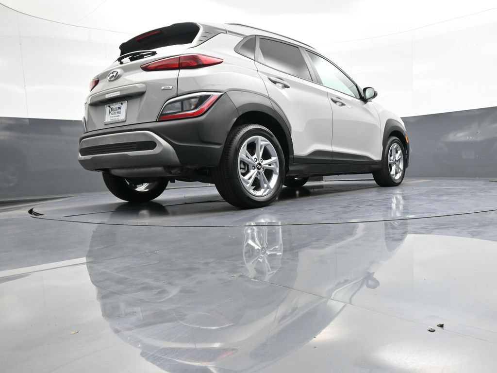Certified 2022 Hyundai Kona SEL w/ Convenience Package AWD/4WD image 31