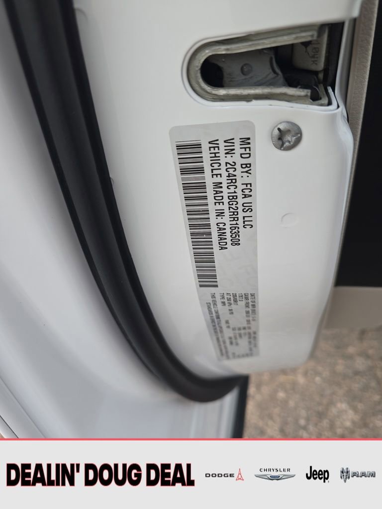 Used 2024 Chrysler Pacifica Touring-L image 29