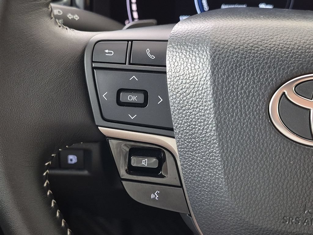 Used 2026 Toyota Camry SE w/ Multimedia Upgrade Package FWD image 18
