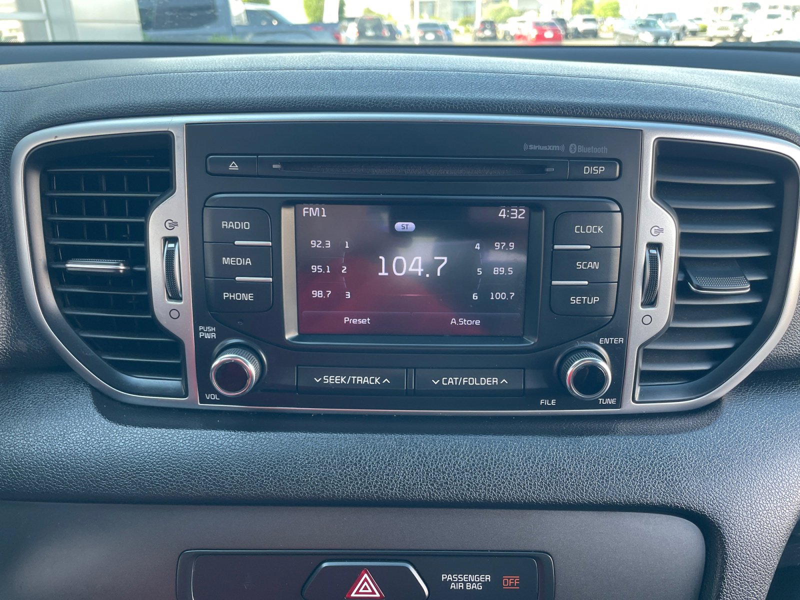 Used 2018 Kia Sportage LX image 28