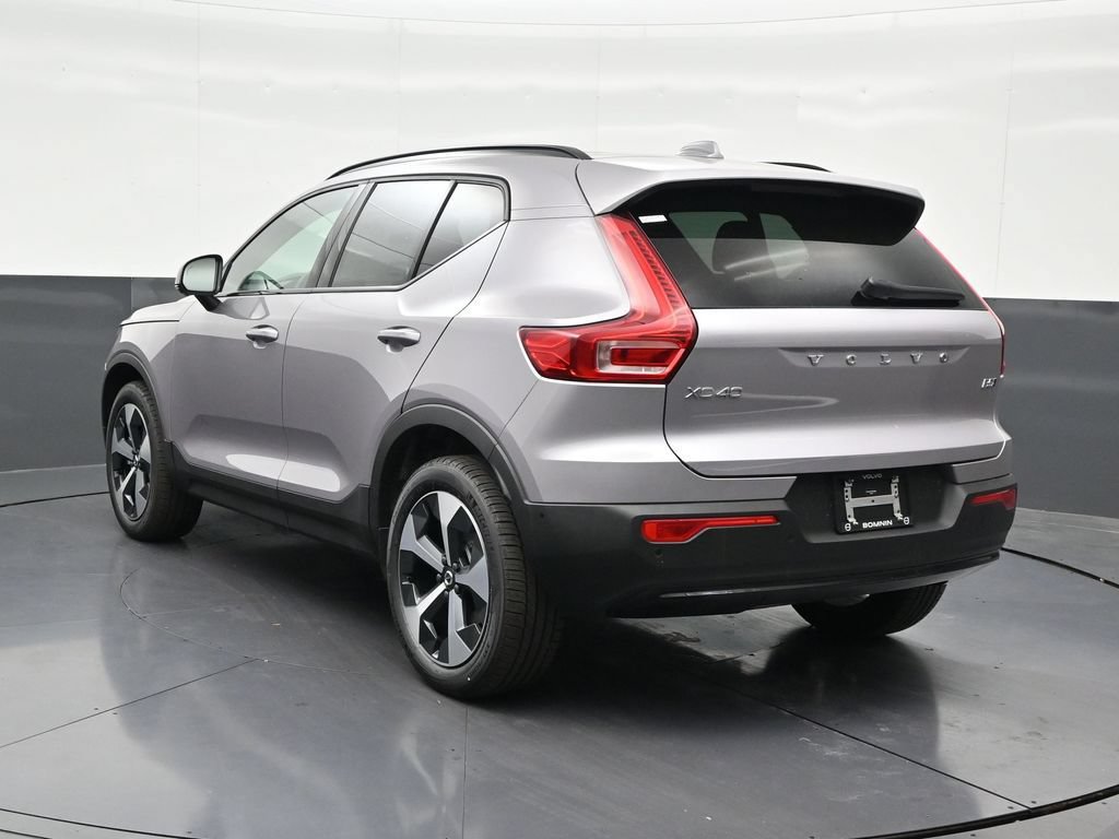 New 2026 Volvo XC40 B5 Plus w/ Climate Package AWD/4WD image 3