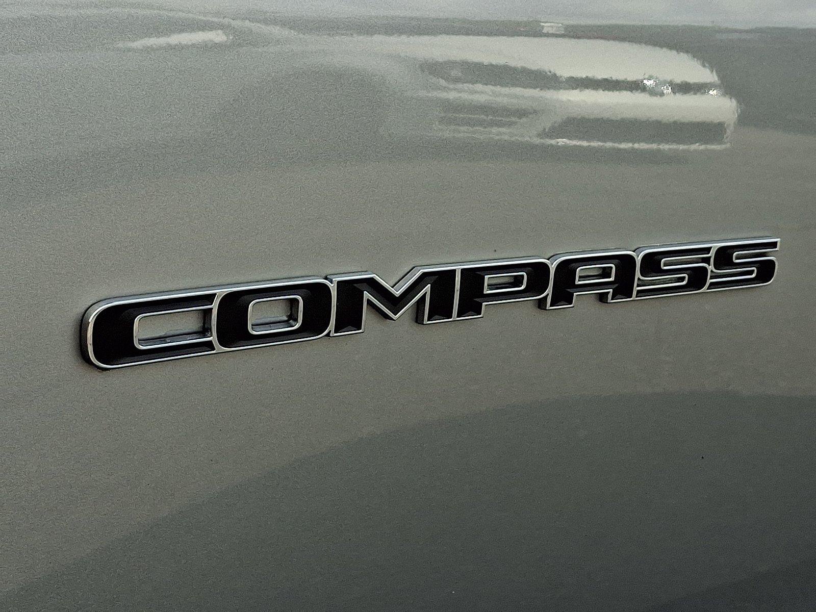 Used 2023 Jeep Compass Latitude AWD/4WD image 31