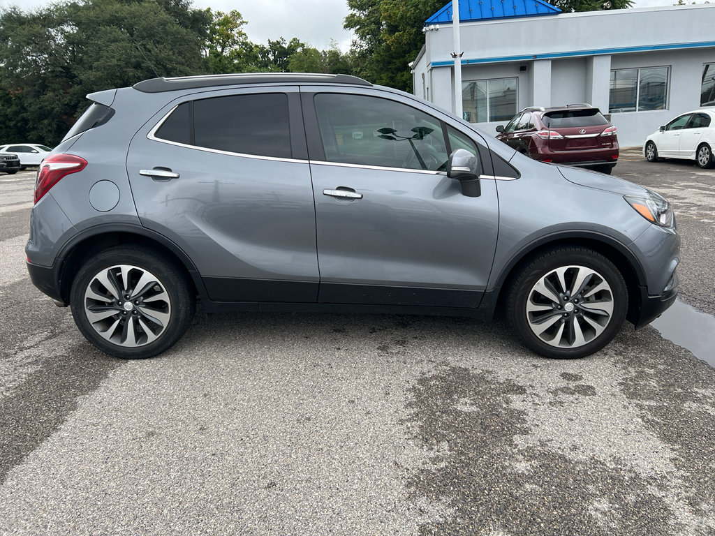 Used 2019 Buick Encore Essence w/ Safety Package II FWD image 4