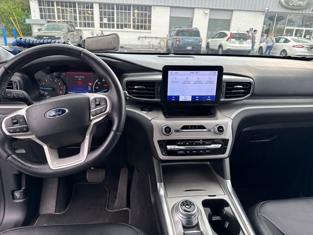 Used 2023 Ford Explorer XLT w/ Equipment Group 202A AWD/4WD image 12