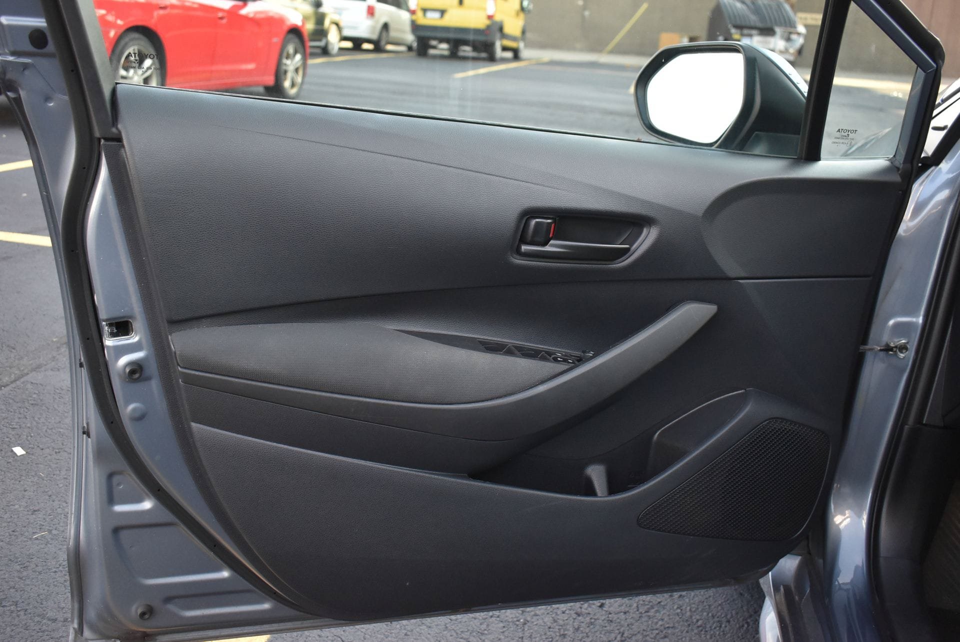 Used 2024 Toyota Corolla LE FWD image 11