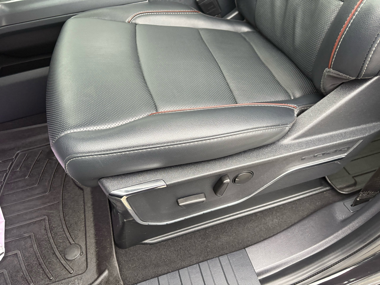 Used 2024 Ford F350 Lariat w/ Lariat Ultimate Package image 20