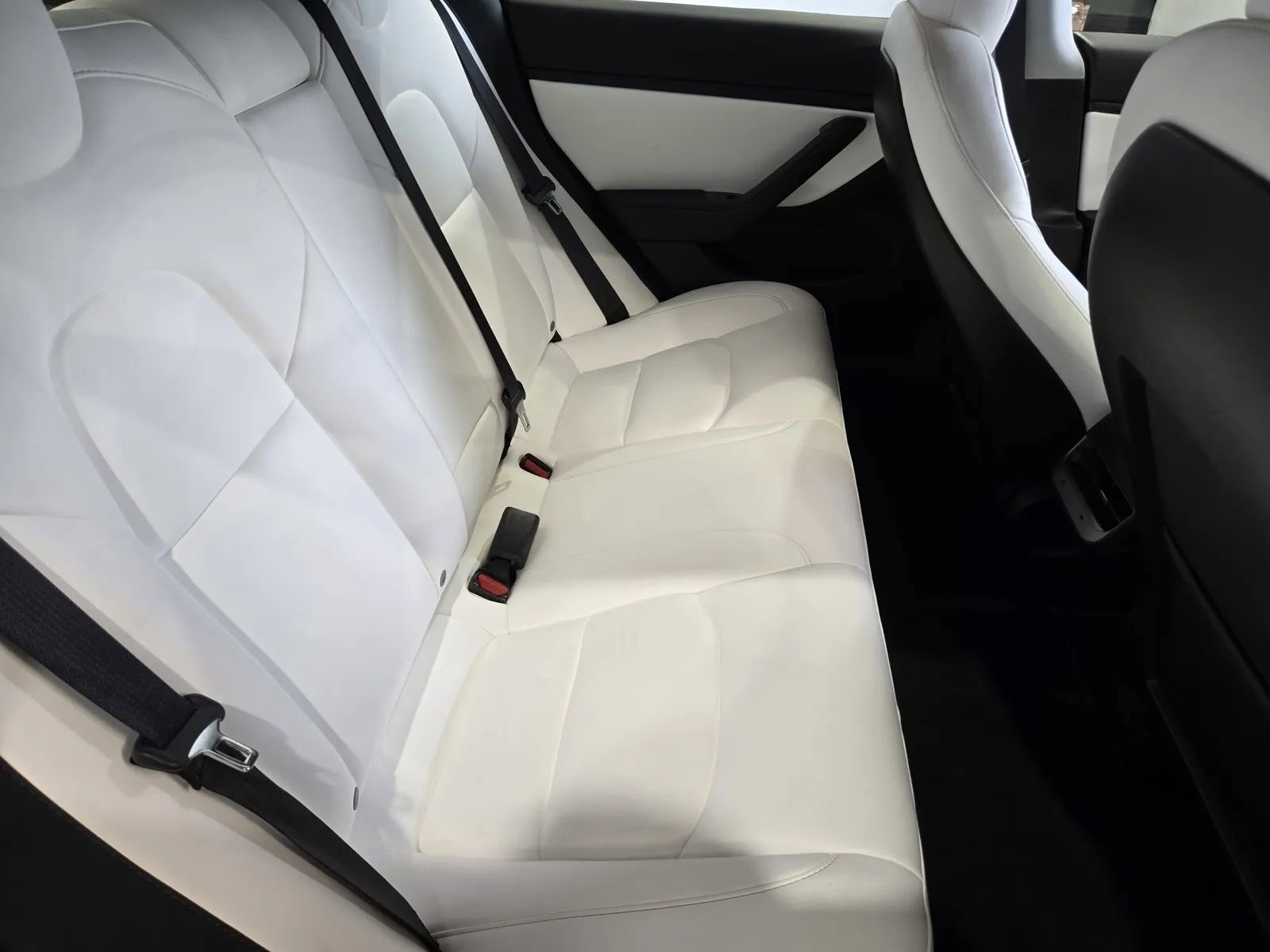 Used 2020 Tesla Model 3 Long Range image 9