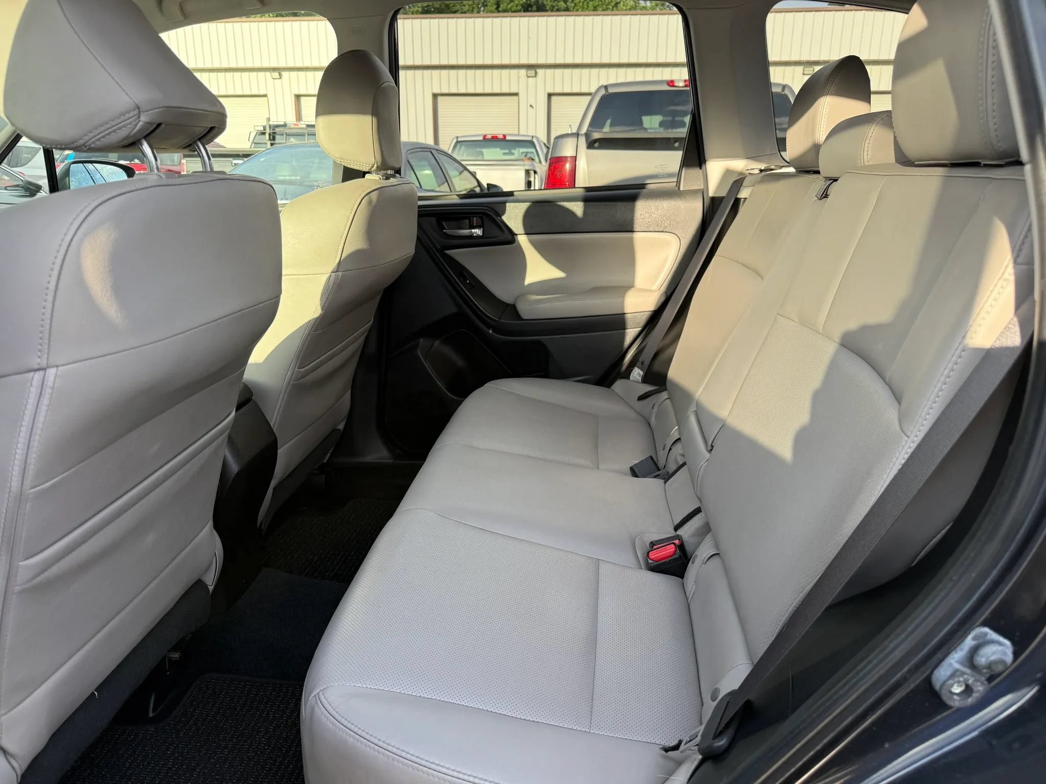Used 2014 Subaru Forester 2.5i Limited AWD/4WD image 21