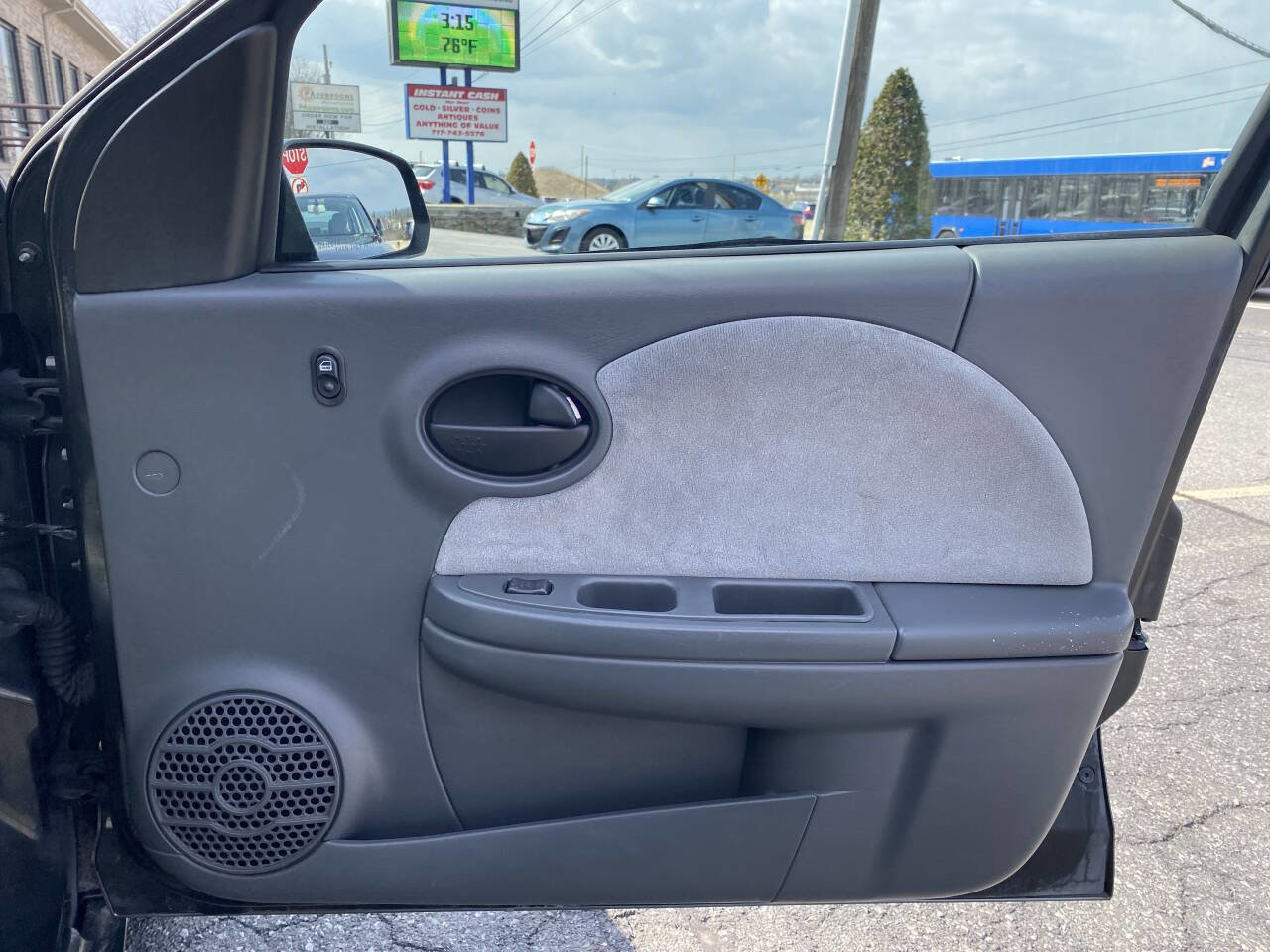 Used 2004 Saturn ION Level 3 image 16