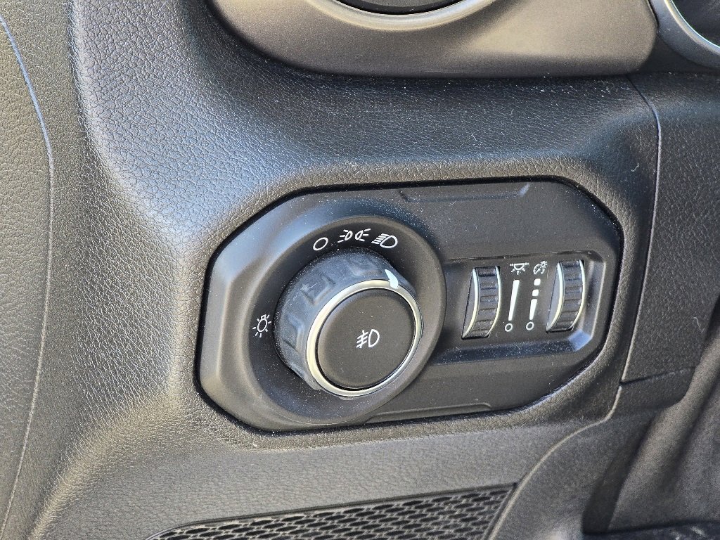 Used 2020 Jeep Wrangler Unlimited Sport image 8