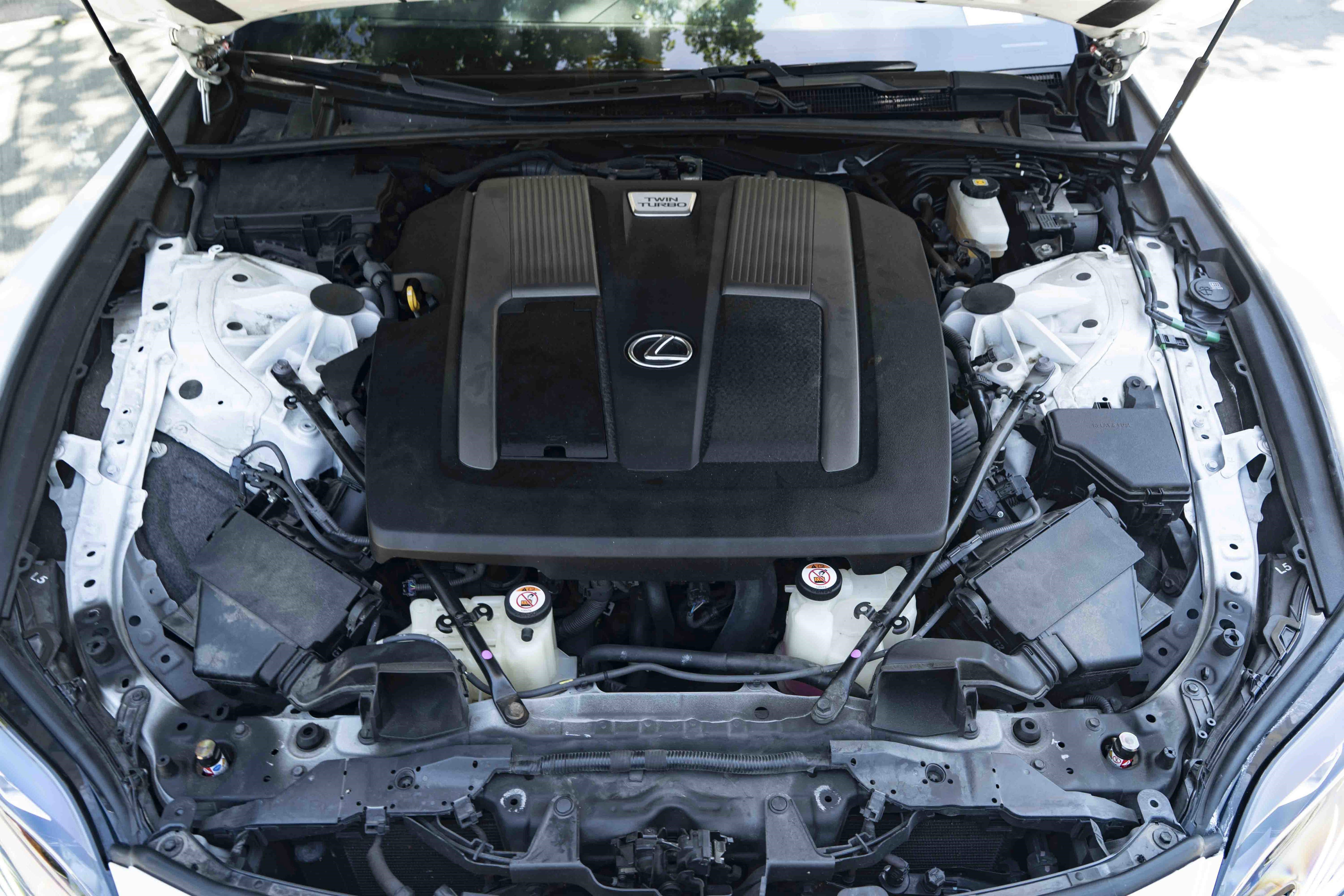 Used 2019 Lexus LS 500 F Sport w/ Accessory Package (Z2) AWD/4WD image 47