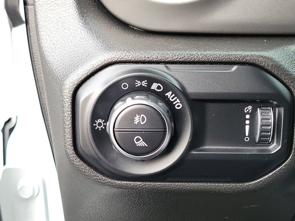 Used 2023 Jeep Gladiator Sport image 14