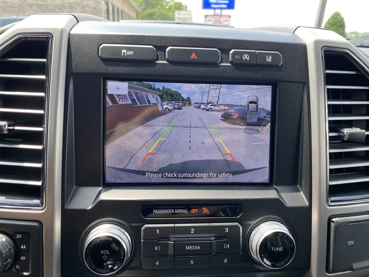 Used 2020 Ford F150 Platinum image 35