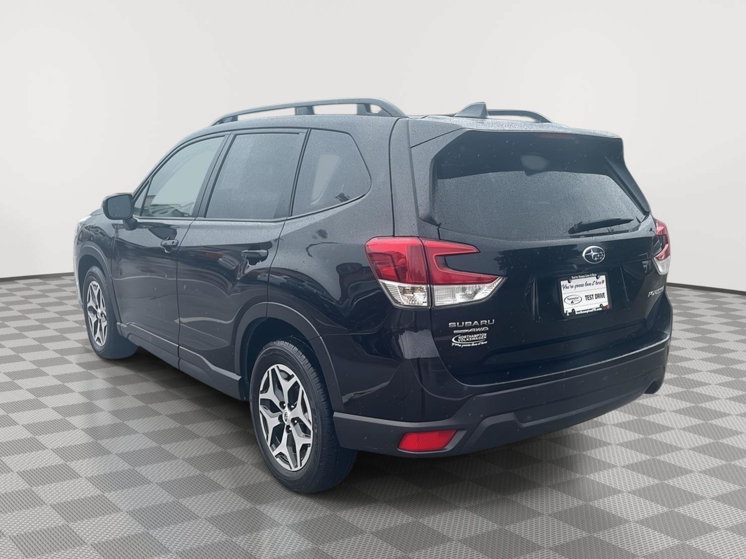 Used 2023 Subaru Forester Premium AWD/4WD image 7