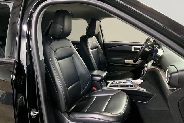 Used 2022 Ford Explorer XLT w/ Equipment Group 202A image 15