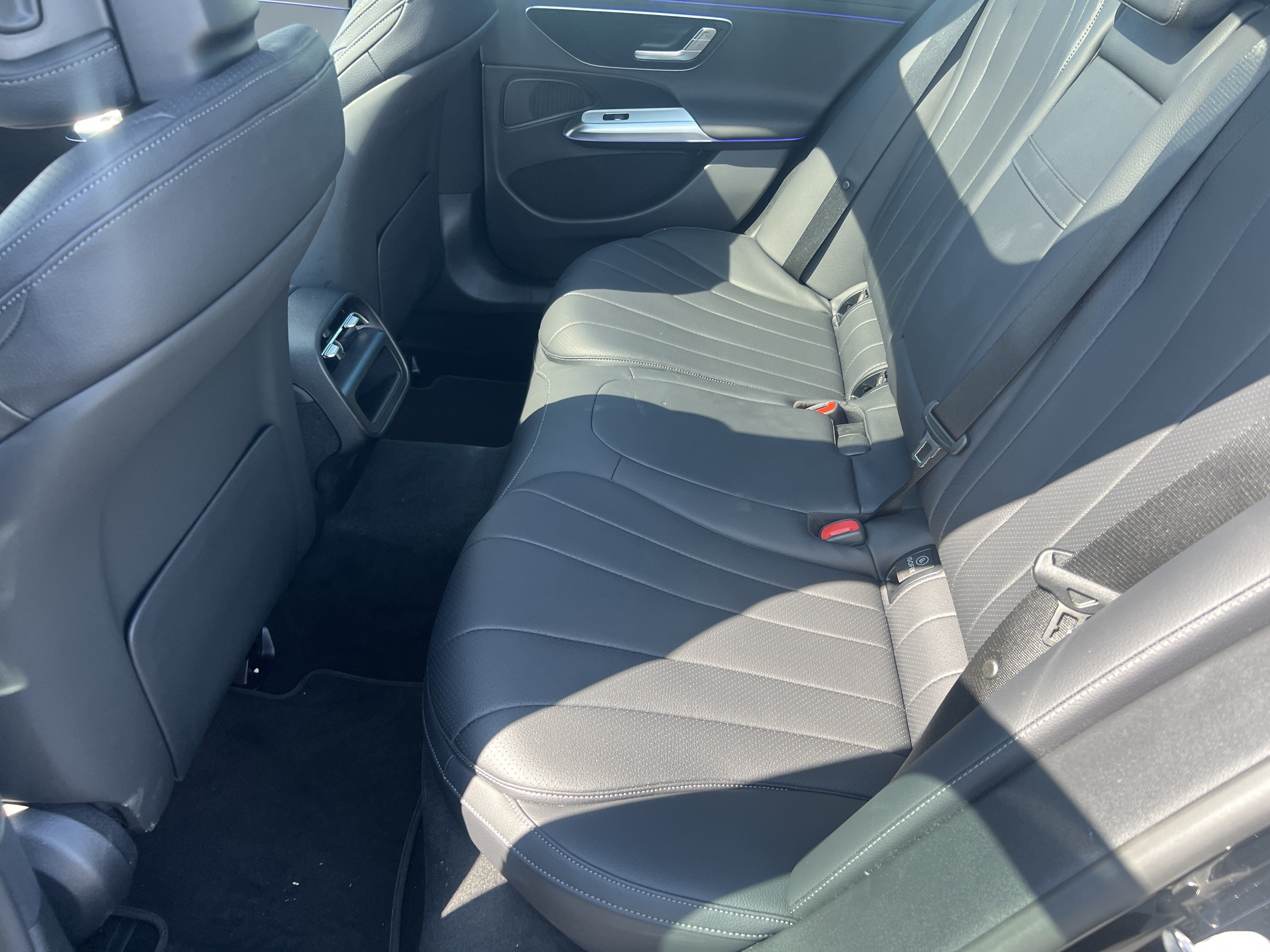 Used 2025 Mercedes-Benz E 350 Sedan image 29