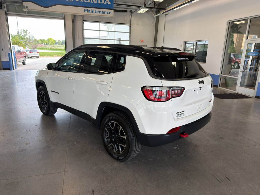 Used 2019 Jeep Compass Trailhawk AWD/4WD image 3