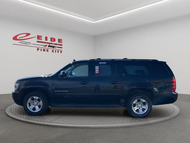 Used 2012 Chevrolet Suburban LT image 2