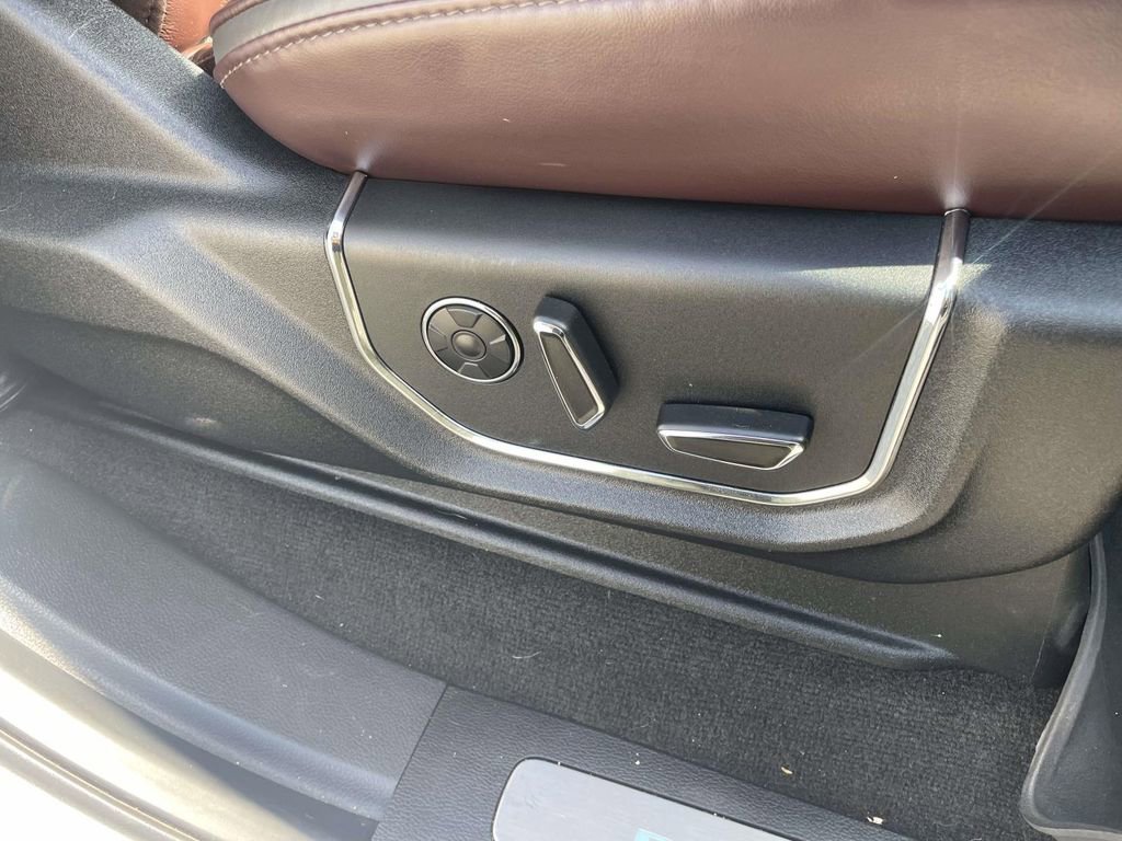 Certified 2017 Ford F250 Platinum w/ Platinum Ultimate Package image 27