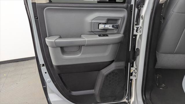 Used 2019 RAM 1500 Classic SLT image 16