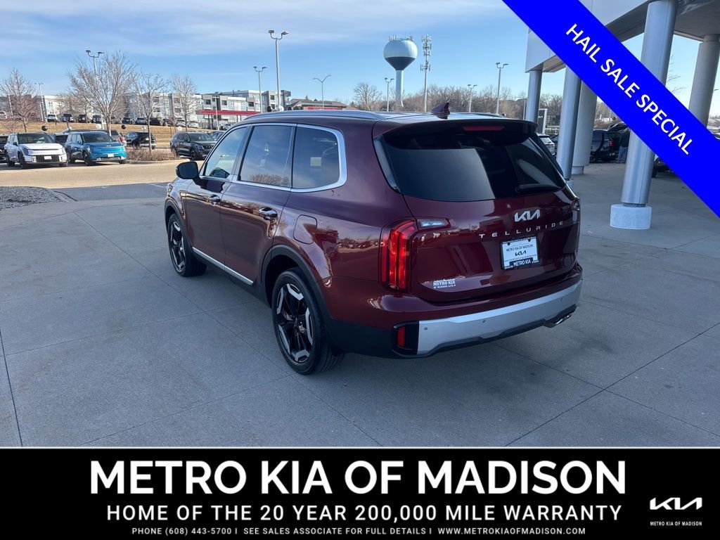 Used 2024 Kia Telluride S w/ S Sunroof Package FWD image 3
