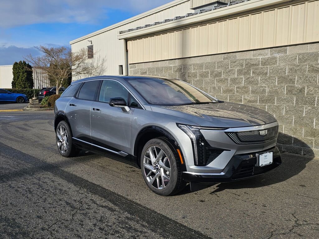 New 2026 Cadillac Optiq Luxury 2 image 10