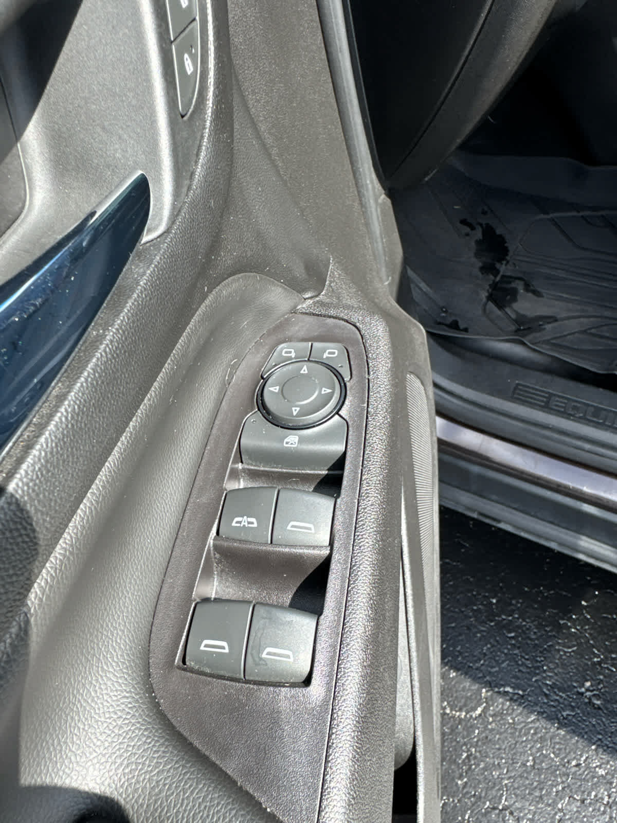 Used 2020 Chevrolet Equinox LT FWD image 14