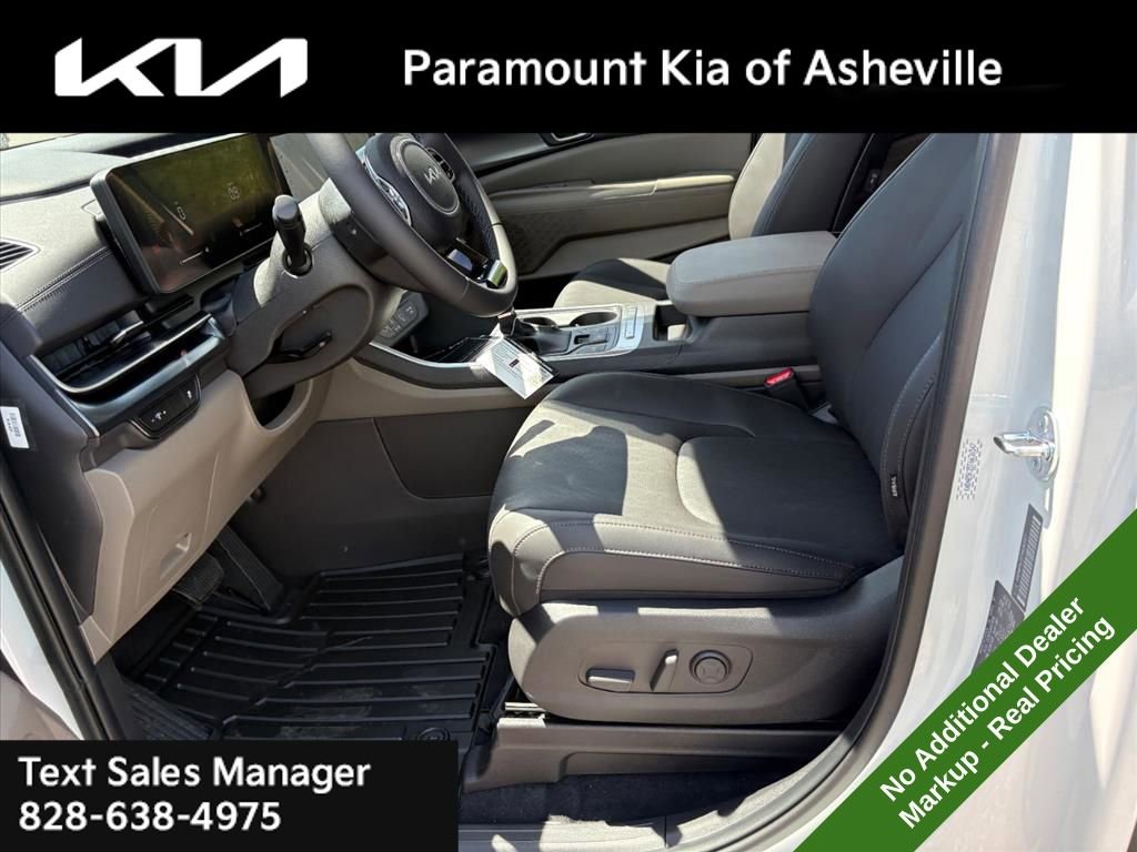 New 2026 Kia Carnival FWD image 16