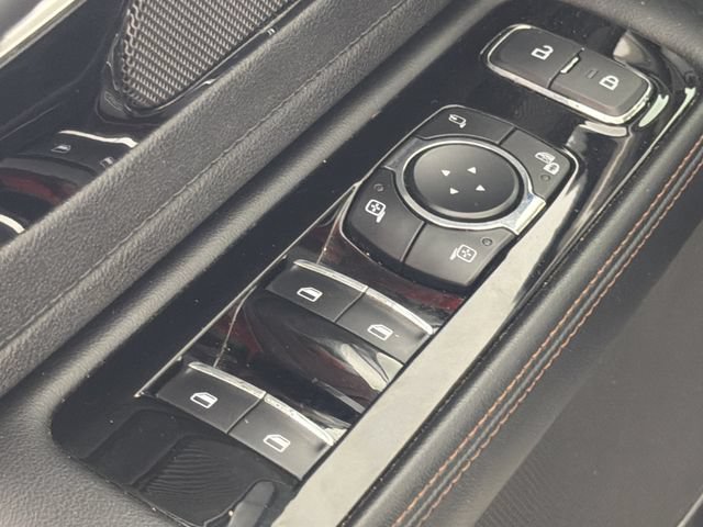 Used 2023 Lincoln Aviator AWD w/ Premium Package image 16