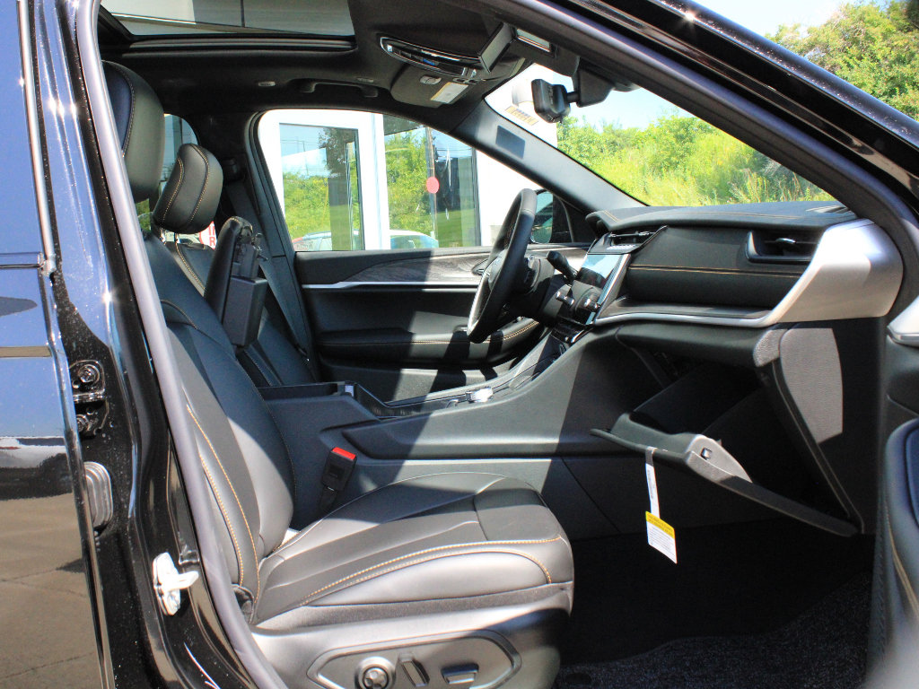 New 2026 Jeep Grand Cherokee L Limited AWD/4WD image 26