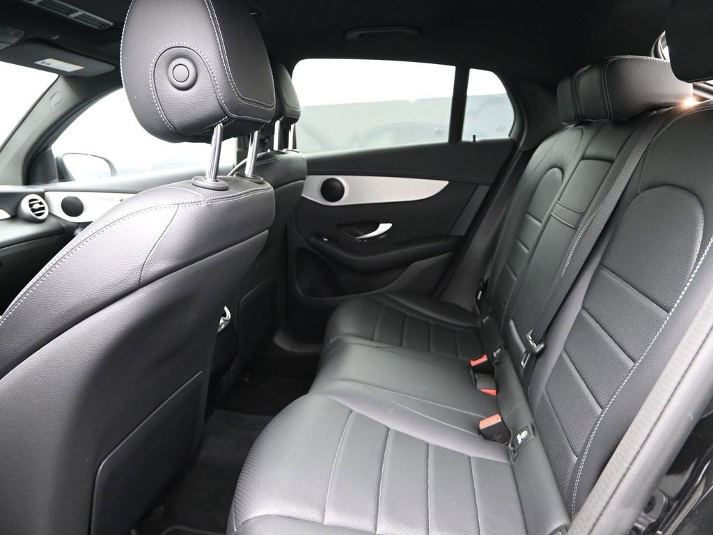 Used 2022 Mercedes-Benz GLC 300 4MATIC Coupe image 13