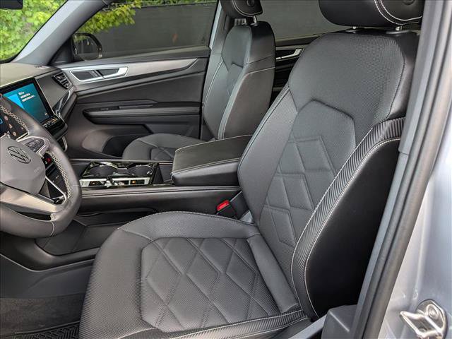 Certified 2024 Volkswagen Atlas Cross Sport SE AWD/4WD image 29