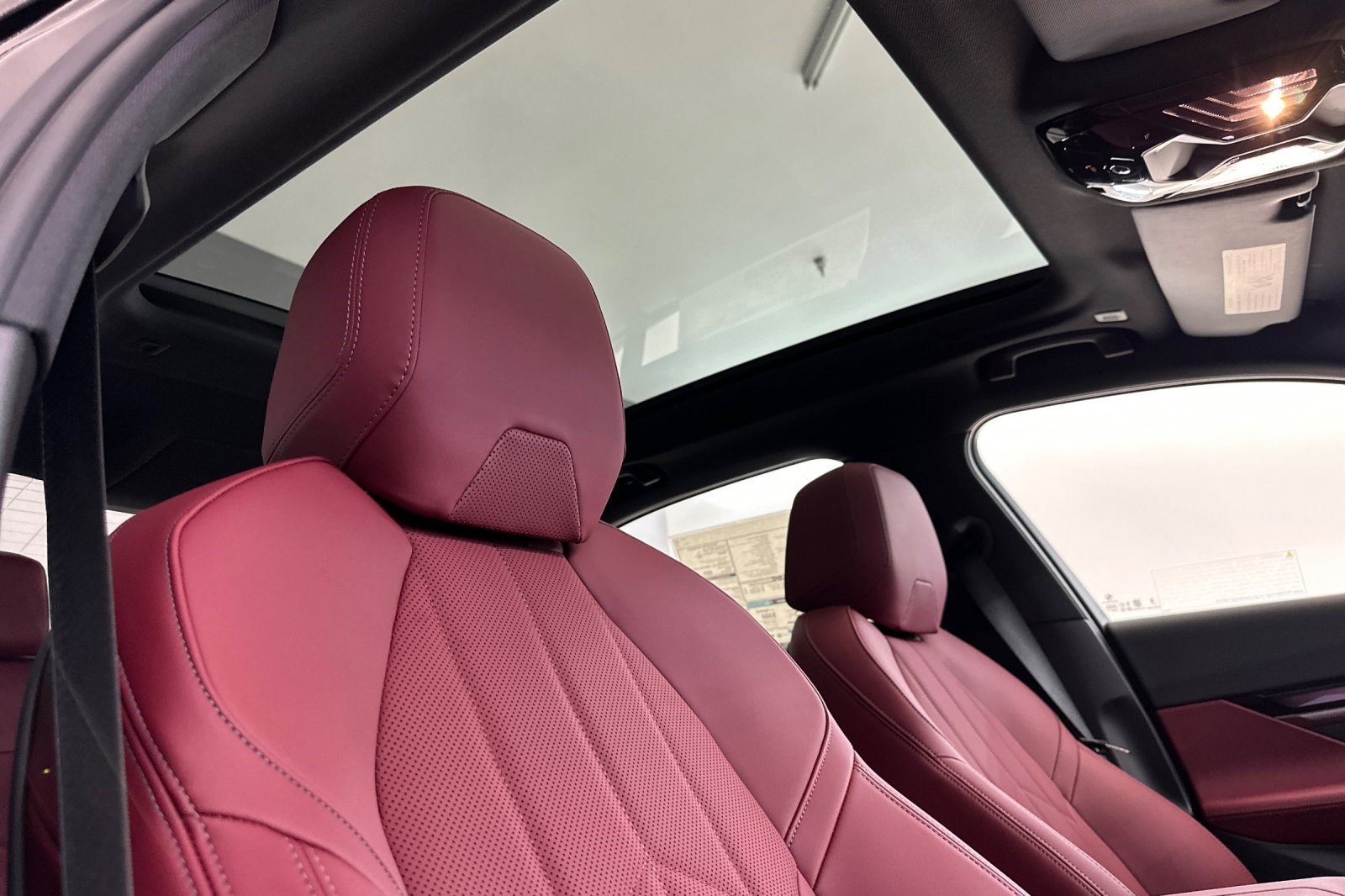 New 2027 BMW 550e xDrive AWD/4WD image 25