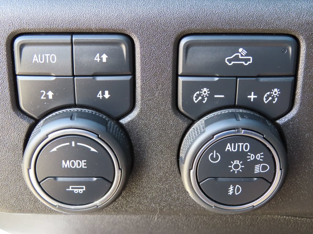Used 2024 Chevrolet Silverado 1500 RST w/ Convenience Package II AWD/4WD image 14