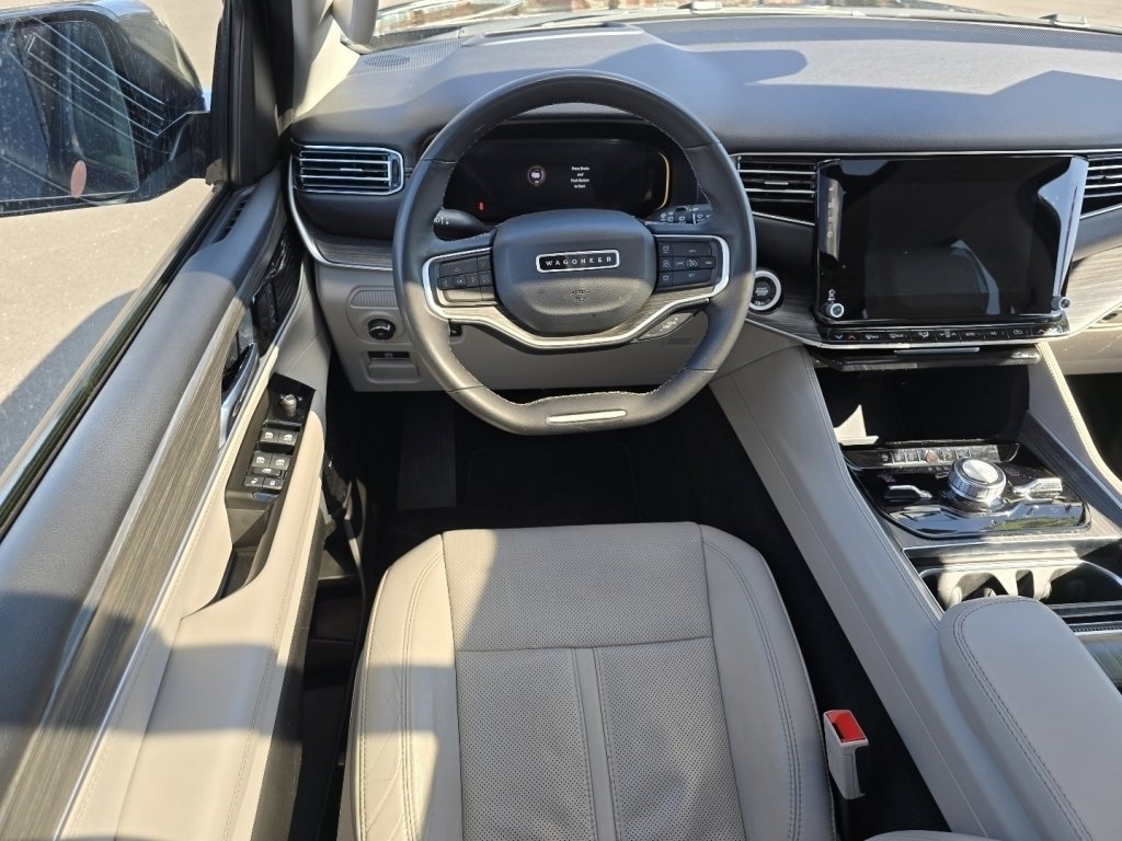 Used 2023 Jeep Wagoneer Series III w/ Premium Group I image 21