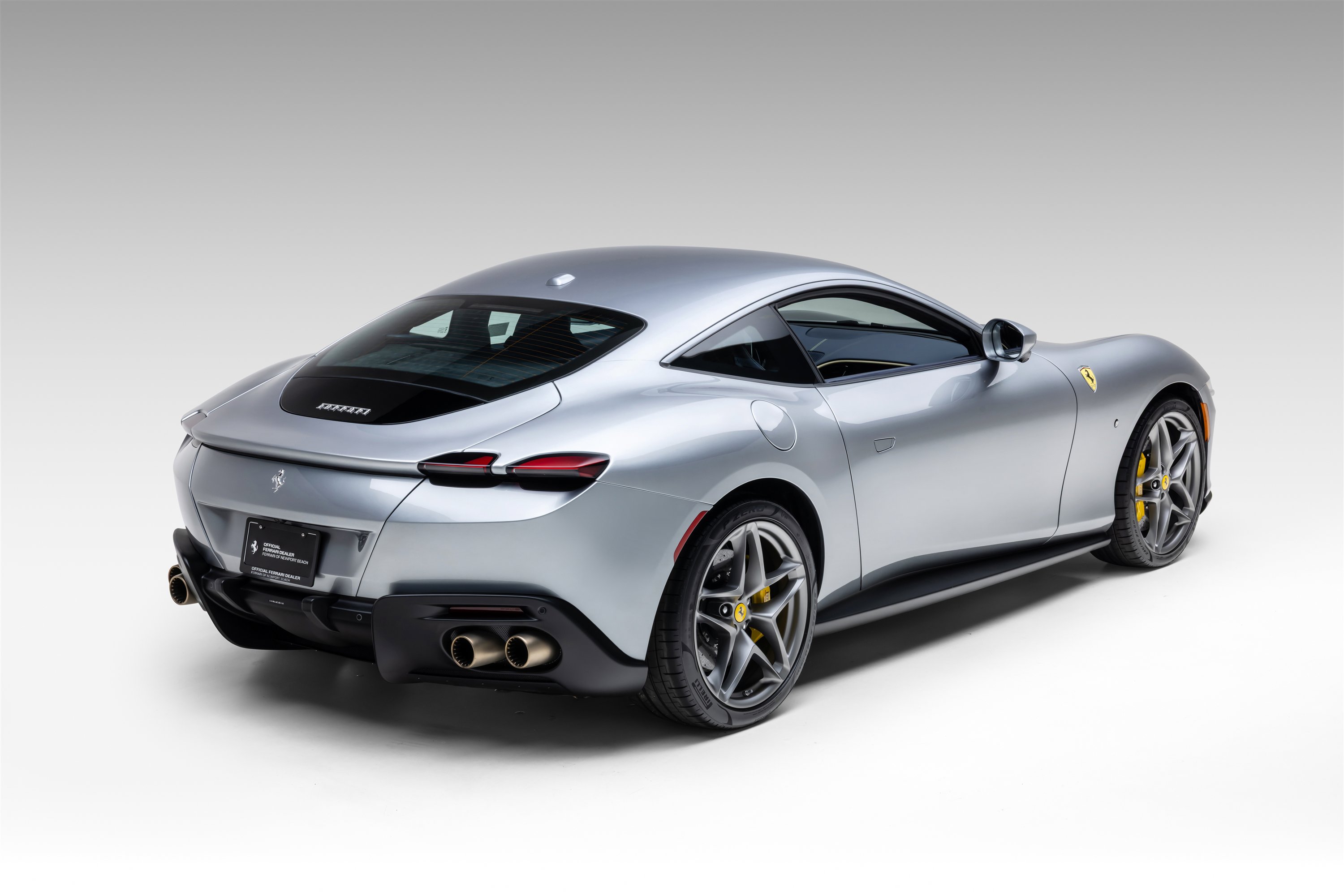 Used 2023 Ferrari Roma RWD image 15