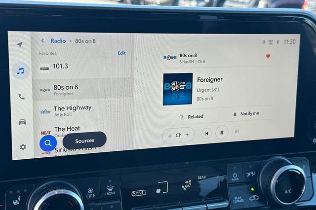 Certified 2023 Toyota Highlander XLE image 28