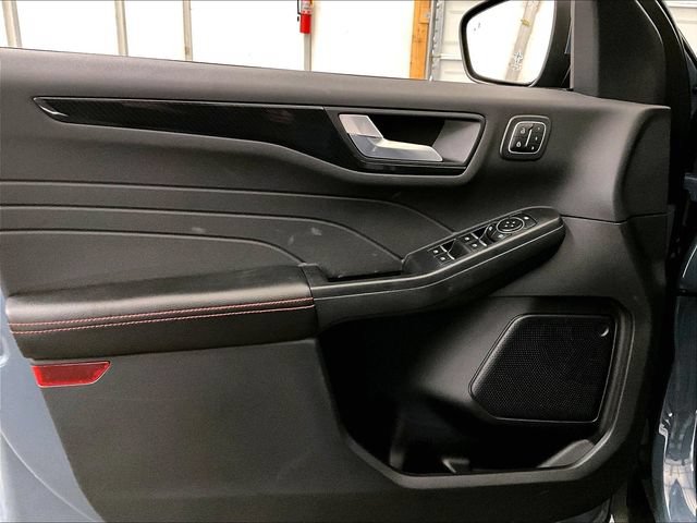 Certified 2023 Ford Escape ST-Line Elite AWD/4WD image 22