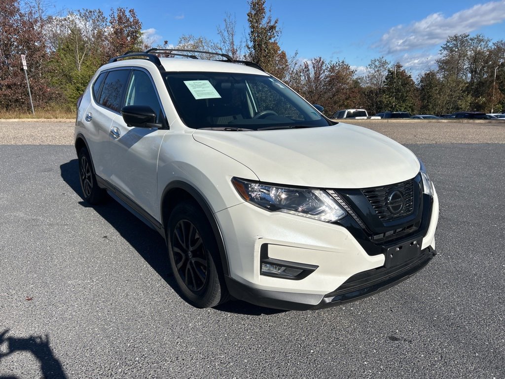 Used 2018 Nissan Rogue SV w/ Premium Package