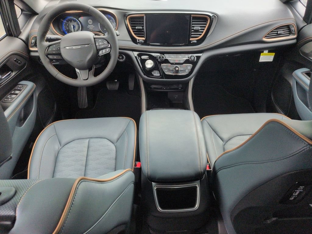 New 2027 Chrysler Pacifica Pinnacle w/ Theater Group FWD image 30