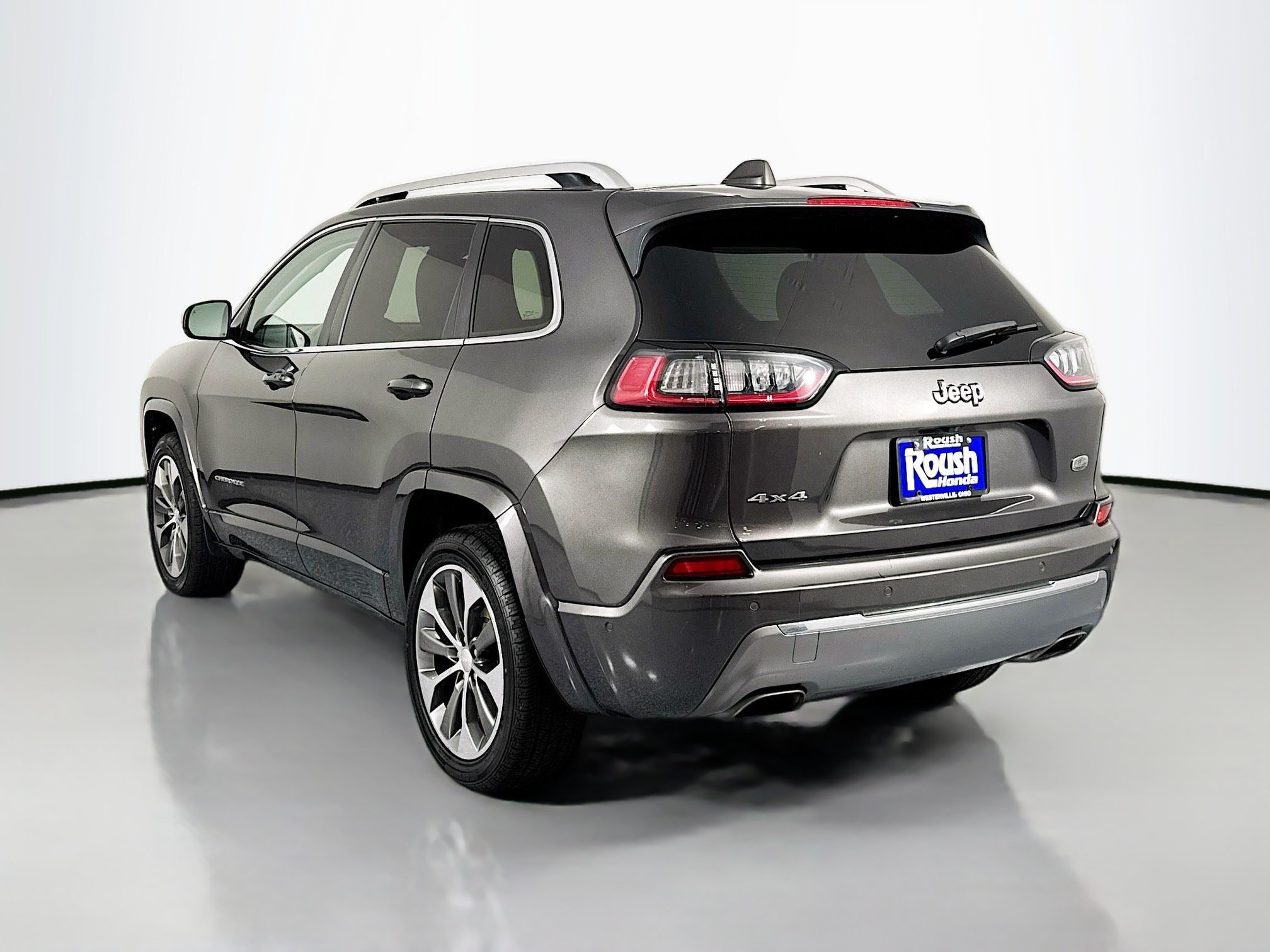 Used 2019 Jeep Cherokee Overland w/ Technology Group AWD/4WD image 7