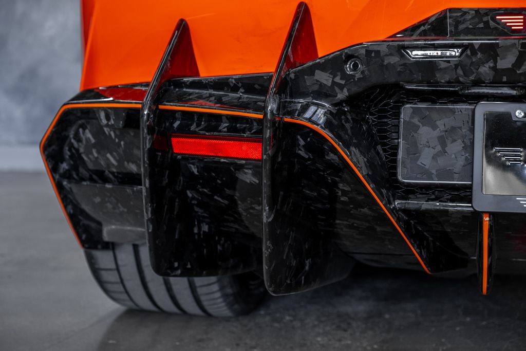 Used 2024 Lamborghini Revuelto AWD/4WD image 20