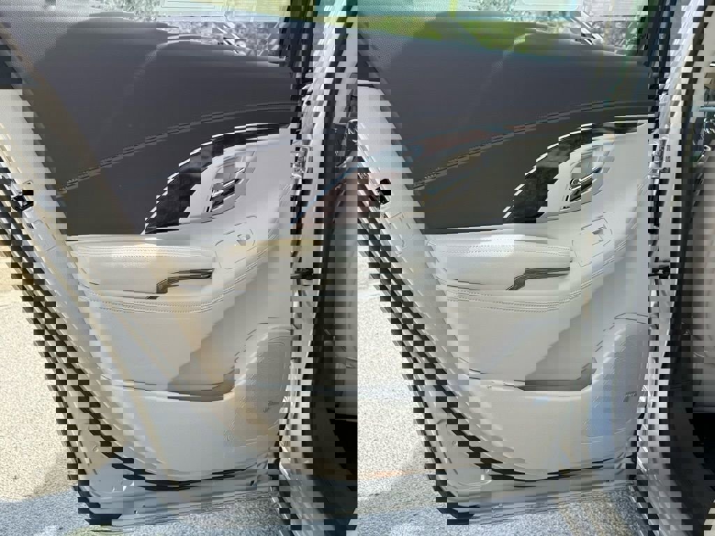 Used 2014 Buick LaCrosse Leather image 27