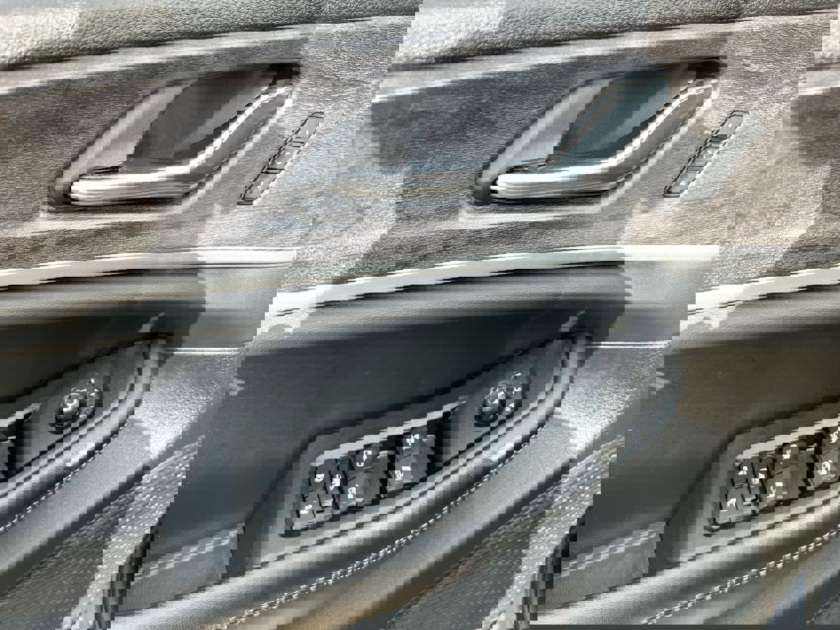 Used 2025 Jeep Grand Cherokee Limited image 13